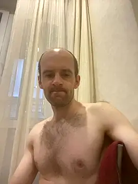 Snapshot of LynnAhNight chatting on 09/19/25, 03:08 LynnAhNight online show from 09/19/25, 03:08