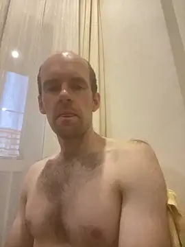 Snapshot of LynnAhNight chatting on 09/24/25, 03:10 LynnAhNight online show from 09/24/25, 03:10