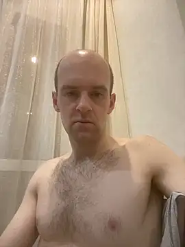 Snapshot of LynnAhNight chatting on 11/04/25, 03:05 LynnAhNight online show from 11/04/25, 03:05