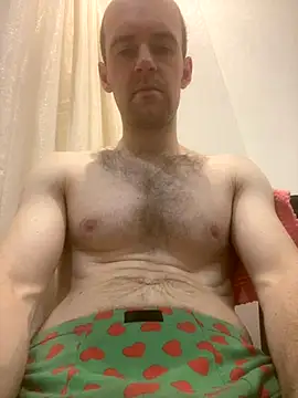 Snapshot of LynnAhNight chatting on 11/06/25, 03:29 LynnAhNight online show from 11/06/25, 03:29