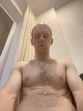 Snapshot of LynnAhNight chatting on 11/12/25, 03:18 LynnAhNight online show from 11/12/25, 03:18