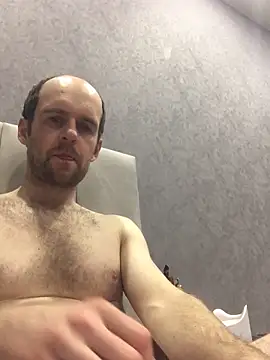 LynnAhNight online show from 01/14/26, 05:40