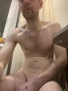 LynnAhNight online show from 02/11/26, 03:22