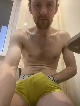 Snapshot of LynnAhNight chatting on 03/27/26, 03:12 LynnAhNight online show from 03/27/26, 03:12