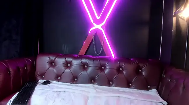 Snapshot of cassidy_blossom chatting on 02/11/25, 02:25 cassidy blossom online show from 02/11/25, 02:25