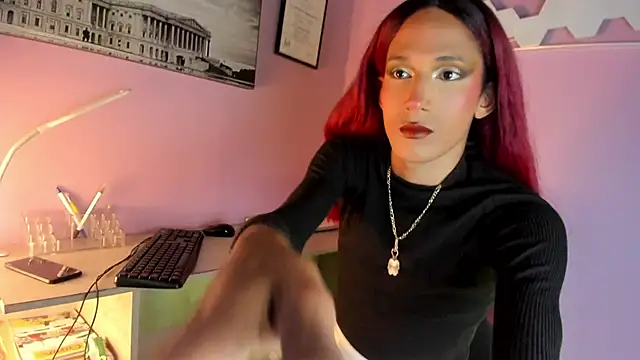 Snapshot of cassidy_blossom chatting on 02/21/25, 03:01 cassidy blossom online show from 02/21/25, 03:01