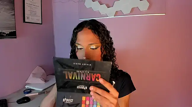 Snapshot of cassidy_blossom chatting on 02/25/25, 02:36 cassidy blossom online show from 02/25/25, 02:36