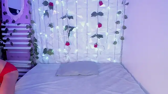 Snapshot of cassidy_blossom chatting on 03/20/25, 03:02 cassidy blossom online show from 03/20/25, 03:02