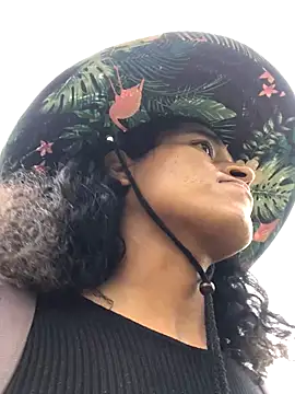 alexiaross96 online show from 11/30/25, 04:00