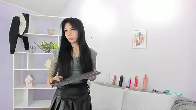 Snapshot of Hiyakasudere chatting on 09/24/25, 06:44 Hiyakasudere online show from 09/24/25, 06:44