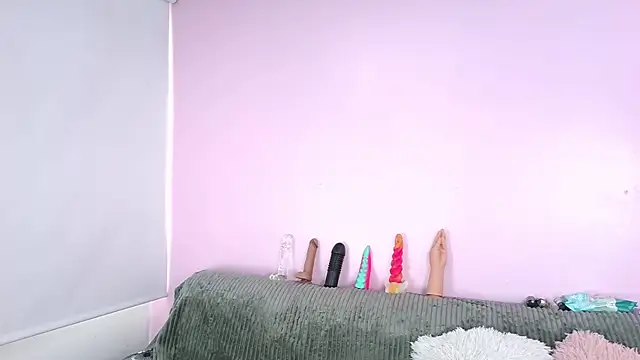 Snapshot of Hiyakasudere chatting on 10/22/25, 06:51 Hiyakasudere online show from 10/22/25, 06:51