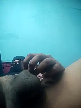 Snapshot of deshiboyz chatting on 02/16/25, 09:05 deshiboyz online show from 02/16/25, 09:05