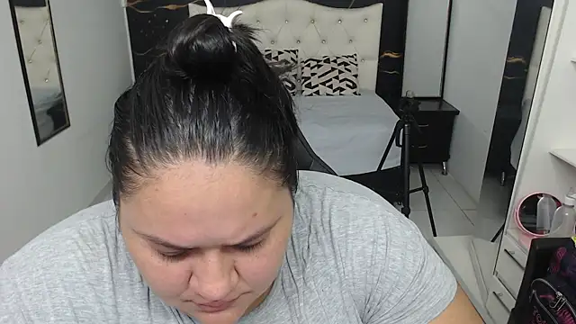 Aaliyah11 online show from 09/15/25, 11:49