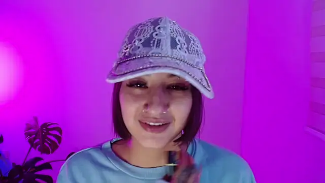 Snapshot of ggor4w33 chatting on 02/04/25, 04:05 ggor4w33 online show from 02/04/25, 04:05