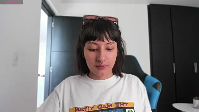 Snapshot of ggor4w33 chatting on 09/18/25, 07:05 ggor4w33 online show from 09/18/25, 07:05