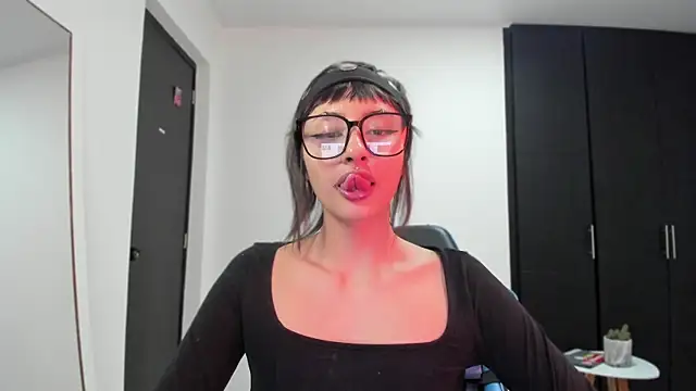 Snapshot of ggor4w33 chatting on 10/03/25, 10:56 ggor4w33 online show from 10/03/25, 10:56