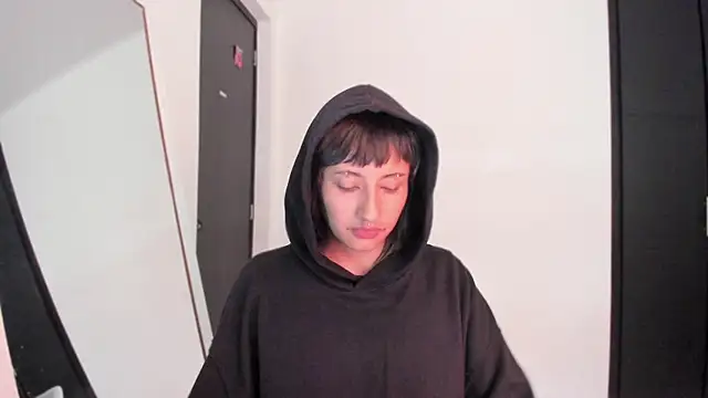 ggor4w33 online show from 11/25/25, 11:54