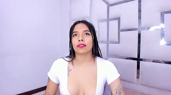 ZoeWan69 online show from 02/09/25, 04:29