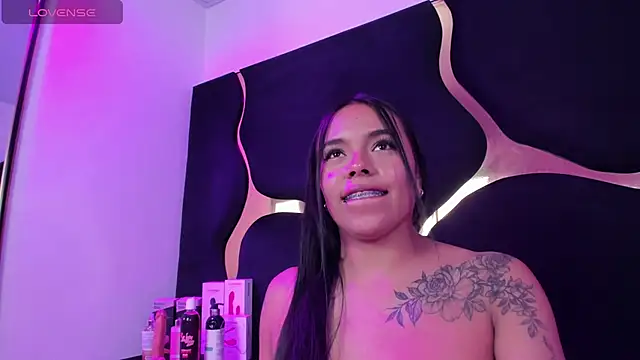 ZoeWan69 online show from 03/02/26, 05:08