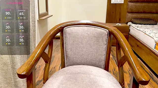 Snapshot of Alisaa-1 chatting on 03/01/25, 04:04 Alisaa-1 online show from 03/01/25, 04:04