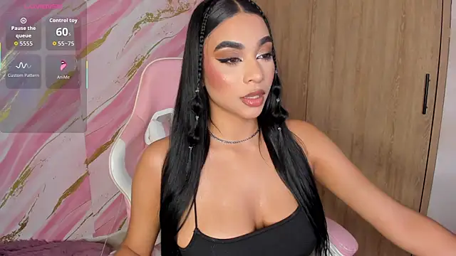 Snapshot of Bella_ricci_ chatting on 01/18/26, 03:43 Bella ricci online show from 01/18/26, 03:43