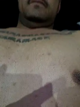 Snapshot of Hbig121 chatting on 09/17/25, 04:08 Hbig121 online show from 09/17/25, 04:08