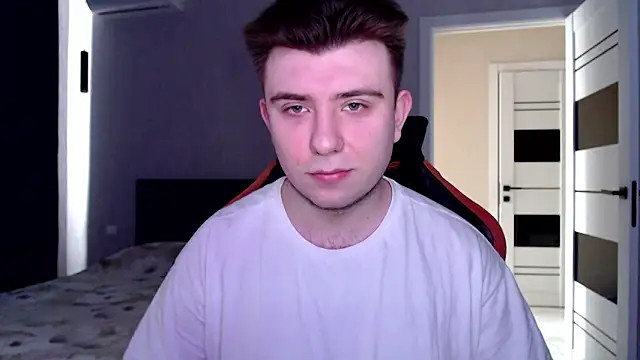 Snapshot of honey_furry chatting on 03/16/26, 06:39 honey furry online show from 03/16/26, 06:39