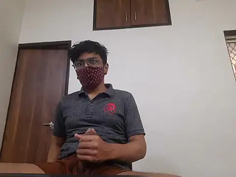 Snapshot of kk77102 chatting on 02/25/25, 09:53 kk77102 online show from 02/25/25, 09:53