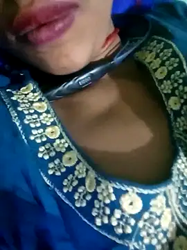 Miss triha online show from 10/31/25, 10:44