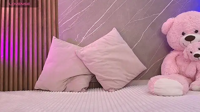 ariana jhonson1 online show from 02/25/26, 12:15