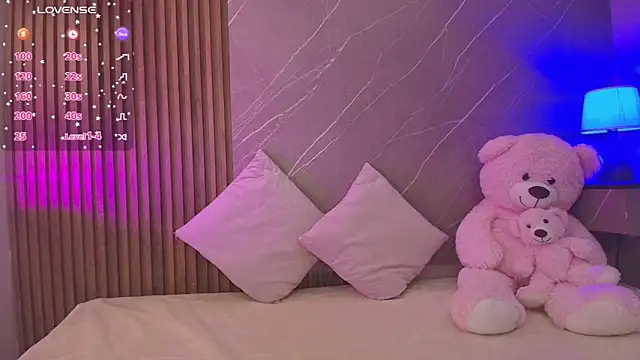 ariana jhonson1 online show from 03/24/26, 12:32