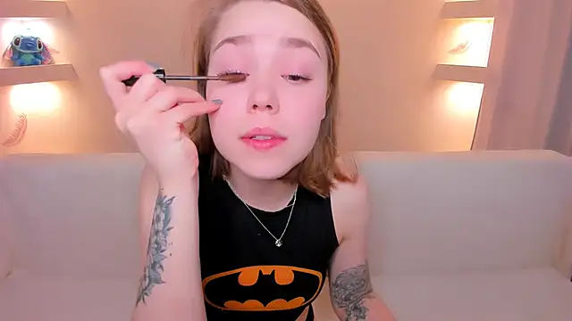 Snapshot of YourMegan chatting on 11/06/25, 12:28 YourMegan online show from 11/06/25, 12:28