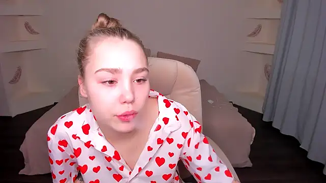 YourMegan online show from 12/21/25, 03:41