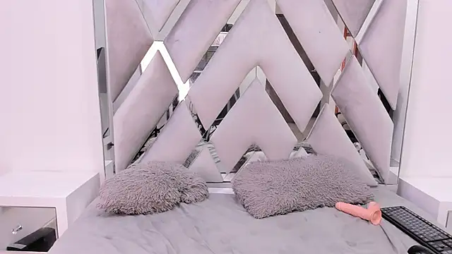 Your Lady Milf online show from 03/08/25, 06:16