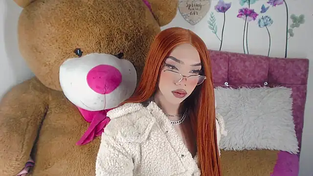 Snapshot of Khloe_Leal chatting on 02/08/25, 09:04 Khloe Leal online show from 02/08/25, 09:04