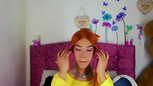 Snapshot of Khloe_Leal chatting on 03/16/25, 09:58 Khloe Leal online show from 03/16/25, 09:58