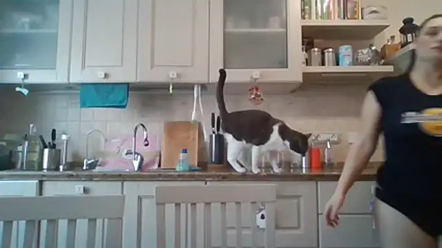 Snapshot of PrincessEileen89 chatting on 12/18/25, 01:28 PrincessEileen89 online show from 12/18/25, 01:28