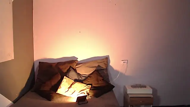 Snapshot of LeaBigboobs chatting on 03/04/25, 12:44 LeaBigboobs online show from 03/04/25, 12:44