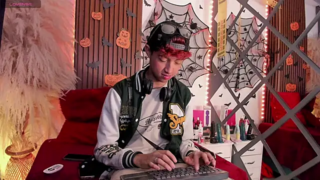 Allen Starck online show from 10/15/25, 02:11