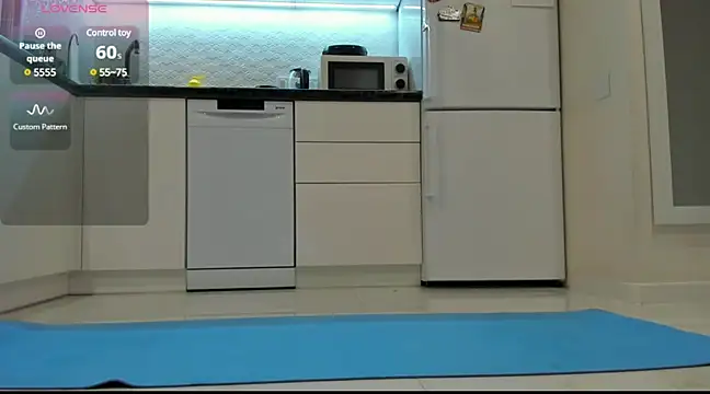 Snapshot of Katya_yoga chatting on 02/14/25, 04:58 Katya yoga online show from 02/14/25, 04:58