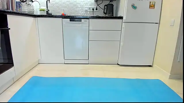 Snapshot of Katya_yoga chatting on 09/28/25, 06:19 Katya yoga online show from 09/28/25, 06:19