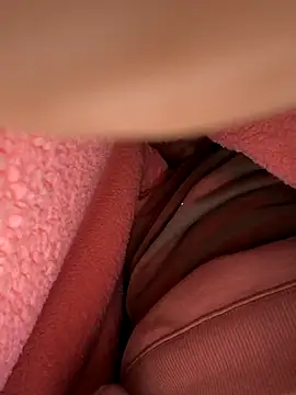 Snapshot of Renato571 chatting on 09/26/25, 09:35 Renato571 online show from 09/26/25, 09:35