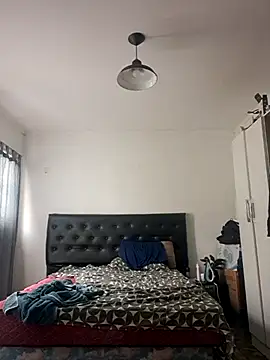 liamlara online show from 02/24/25, 06:26