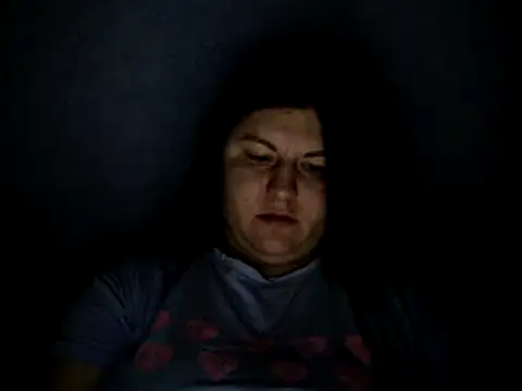 Snapshot of KiraSwee chatting on 12/12/24, 10:20 KiraSwee online show from 12/12/24, 10:20