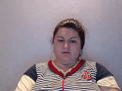 Snapshot of KiraSwee chatting on 02/02/25, 06:20 KiraSwee online show from 02/02/25, 06:20