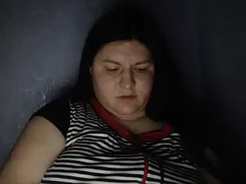 Snapshot of KiraSwee chatting on 02/25/25, 05:04 KiraSwee online show from 02/25/25, 05:04