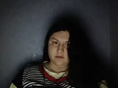 Snapshot of KiraSwee chatting on 02/26/25, 08:22 KiraSwee online show from 02/26/25, 08:22