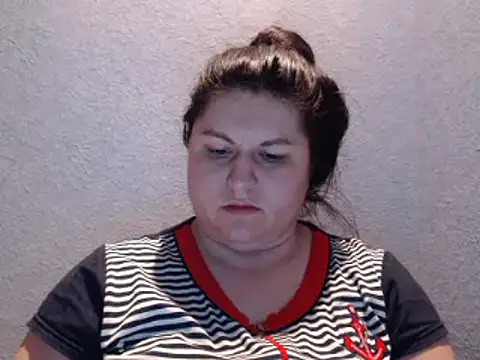 Snapshot of KiraSwee chatting on 03/06/25, 05:54 KiraSwee online show from 03/06/25, 05:54