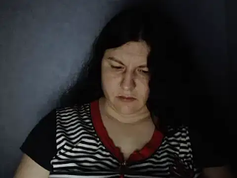 Snapshot of KiraSwee chatting on 03/06/25, 08:59 KiraSwee online show from 03/06/25, 08:59