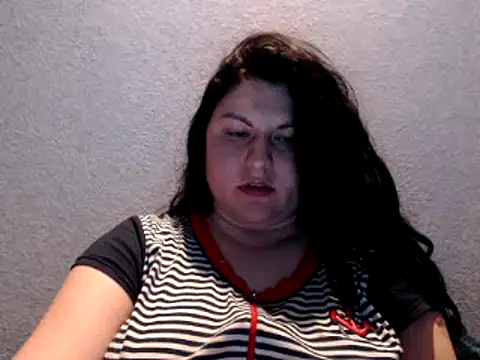 Snapshot of KiraSwee chatting on 03/21/25, 05:45 KiraSwee online show from 03/21/25, 05:45